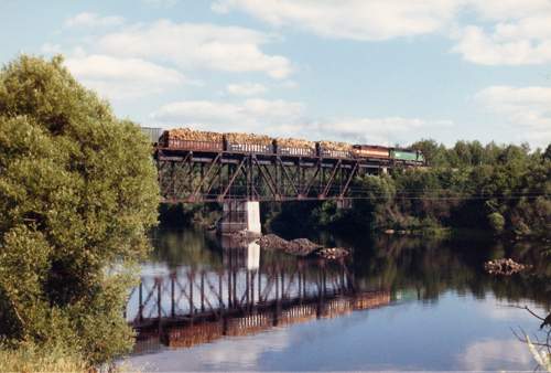 Photo of Wisconsin Central crosses the Flambeau river