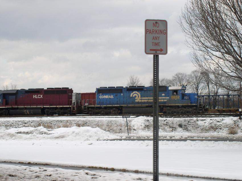 Photo of SD40-2's on train Q???