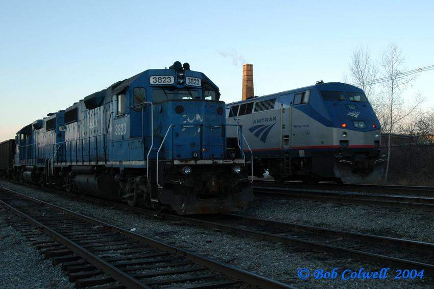 Photo of NHN GP-38s and Downeaster at Dover