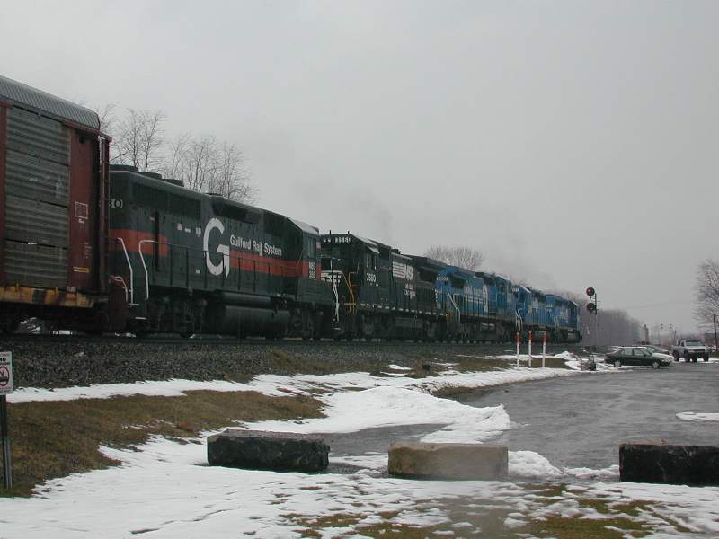 Photo of Eastbound Norfolk Southern train at Cresson, Pa. with MEC 380 in consist.