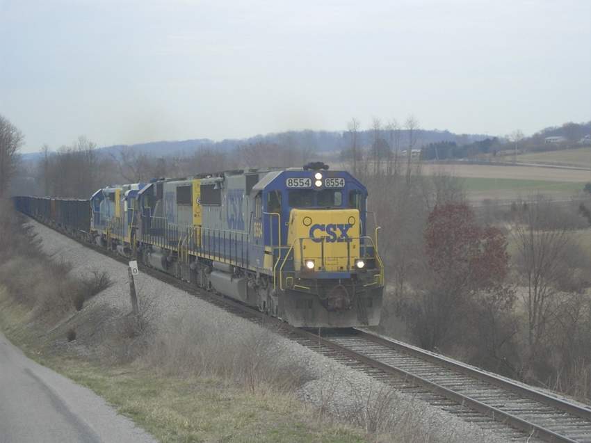 Photo of CSX 8554 Leads K943 into Hanover Pa