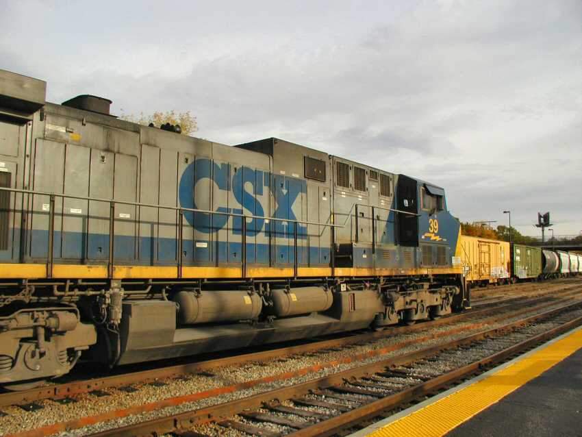Photo of CSX power at Lowell