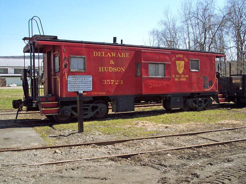 Photo of D&H Caboose 35723