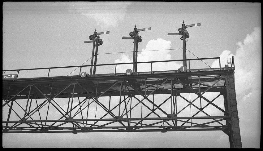 Photo of Signal Bridge No. 6