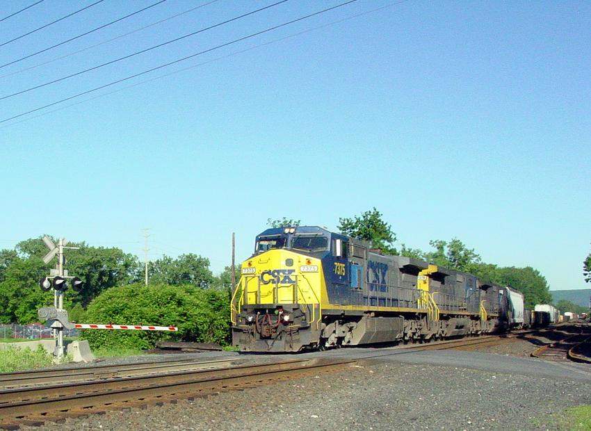 CSX eastbound in Westfield: The GreatRails North American Railroad ...