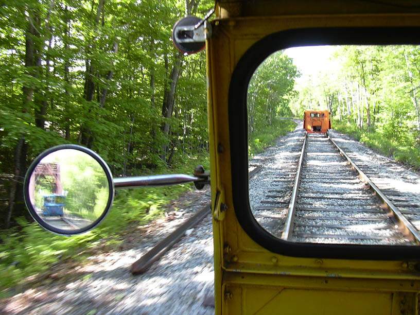 Photo of Motor cars southbound on the Pemigewasset Valley Branch