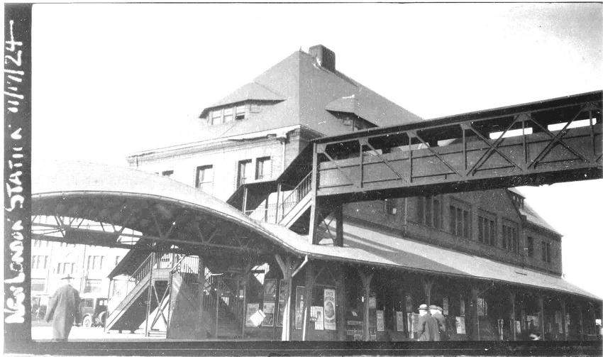 Photo of New London Ct. railroad station 1924