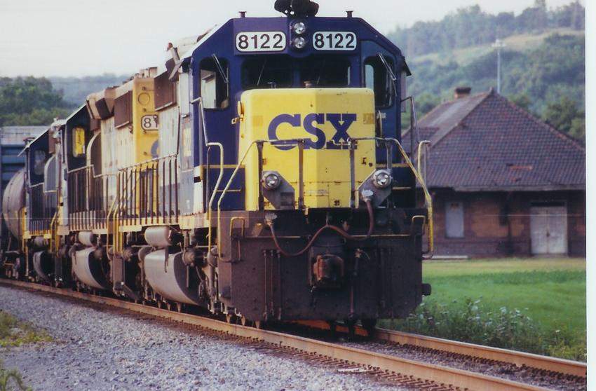 Photo of CSX 8122