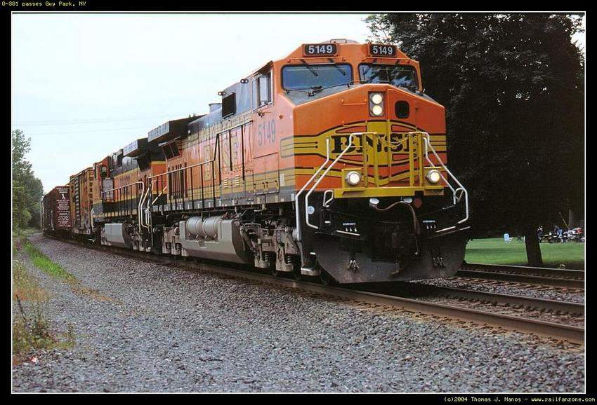 Photo of BNSF 5149 leads Q-381 past Guy Park, NY