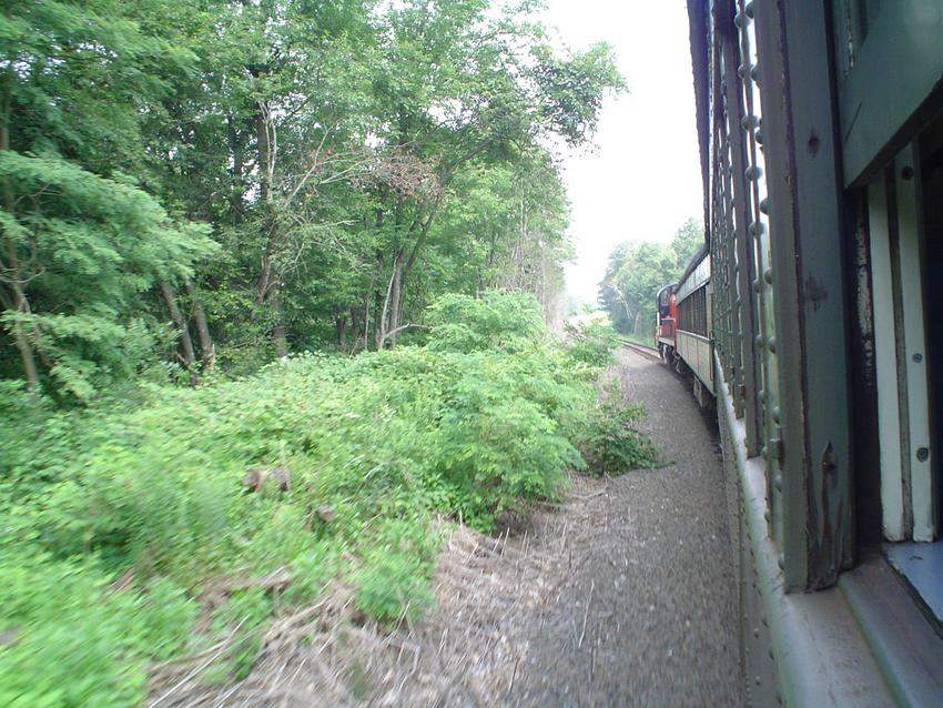 Photo of NH RS3 529 as seen from train