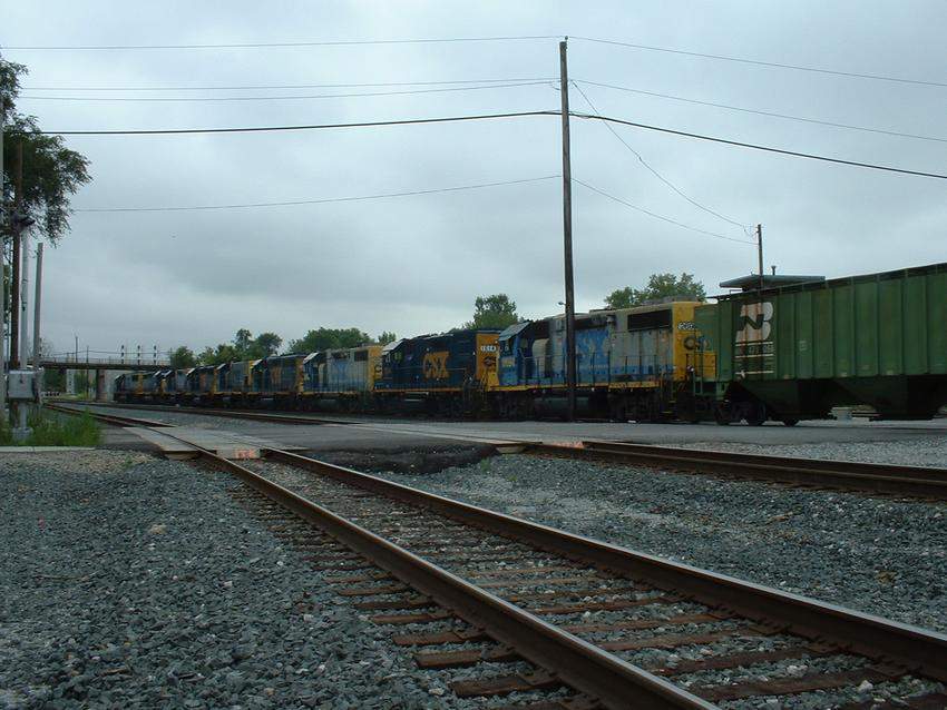 Photo of Nine (!) CSX Units on Mixed Freight At Broadway Street in Blue Island
