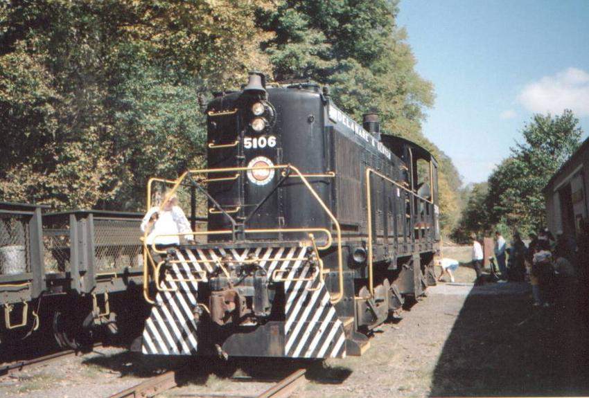 Photo of Delaware and Ulster RR, Sept. 26, 2004