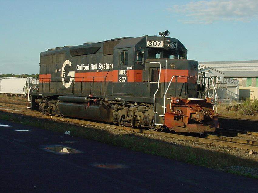 Photo of GRS 307 in Portsmoth, NH Yard 11/6/2001