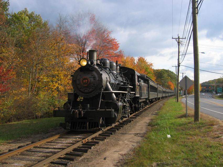 Photo of Valley Railroad #97 pulling an 8 car train