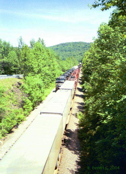 Photo of Train 513, 112 cars, waiting for 412, CPF648, Hop Bottom, PA2
