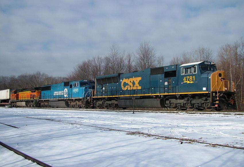 Photo of Q116 by CP57 with CSX/NS/BNSF power