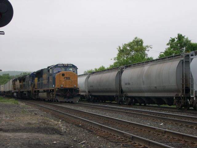 Photo of CSX freight