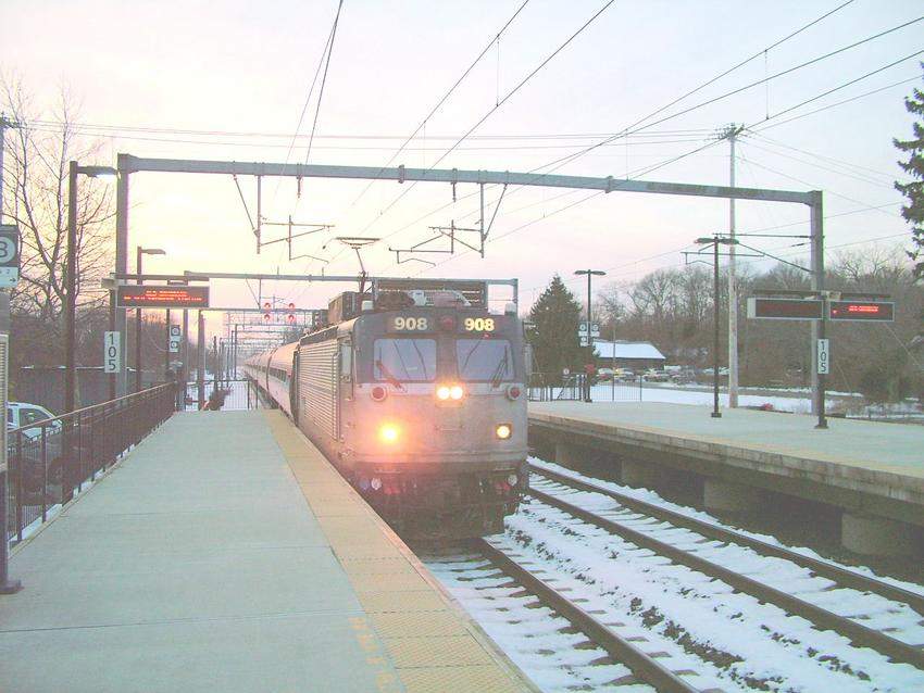 Photo of Amtrak AEM-7 908