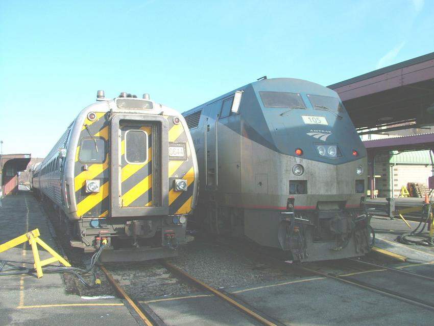 Photo of Amtrak P42DC 105 at Springfield