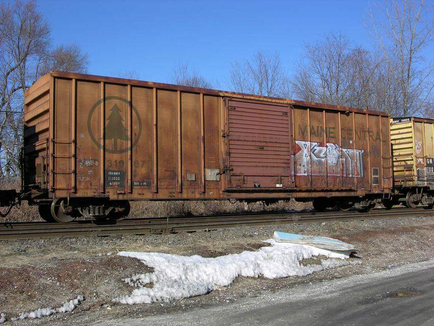 Photo of Maine Central boxcar  31987 just North of Lowell MA