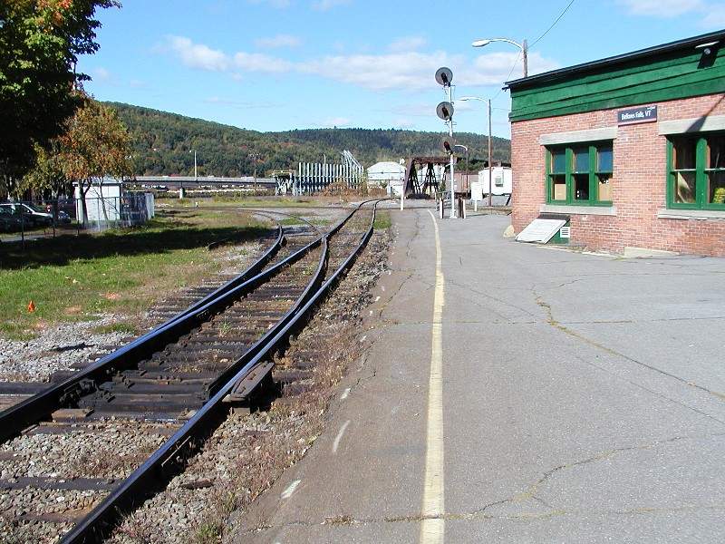 Photo of Bellows Falls Station B&M side