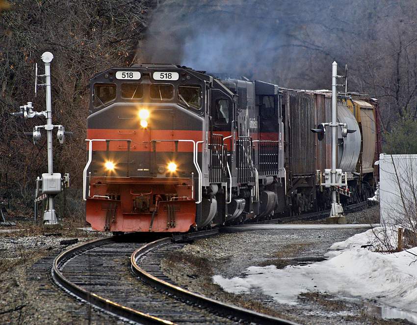 Photo of GRS 518 leading POMO in Westford