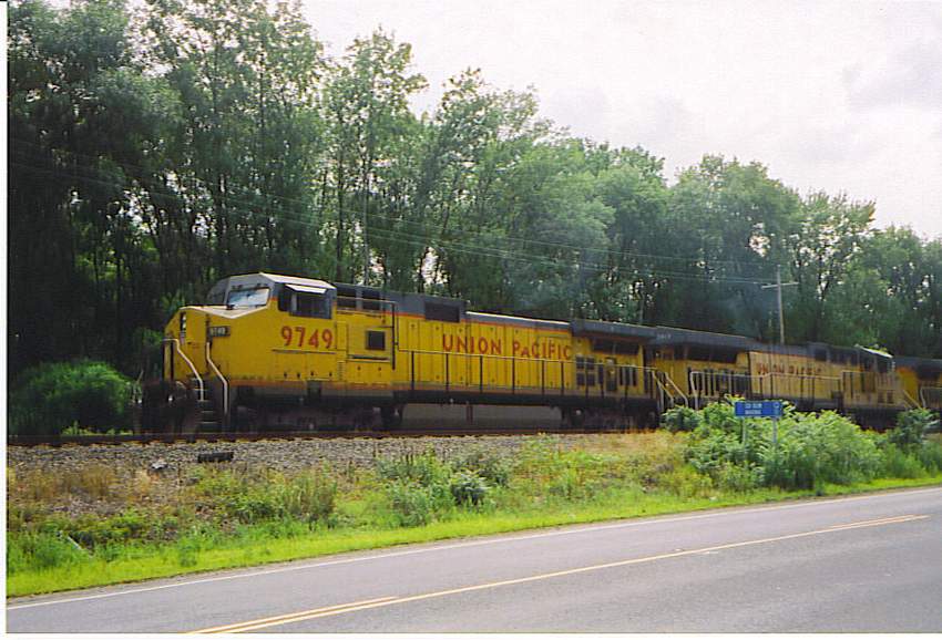 Photo of UP 9749 leads Mt. Tom coal train, Northampton, MA