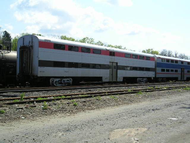 Photo of More old Metra cars in New York.