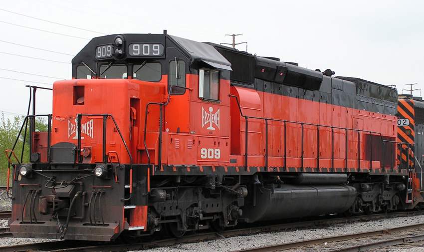 Photo of BLE 909 Tunnel Motor - URR/WLE/CN Coke Train power