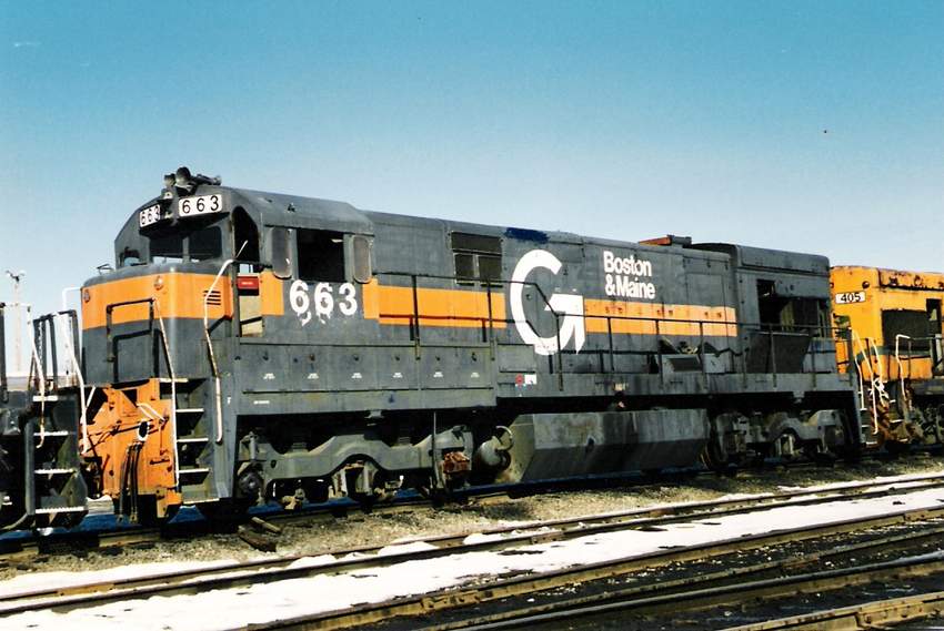 Photo of B&M #663 in the Waterville Deadlines