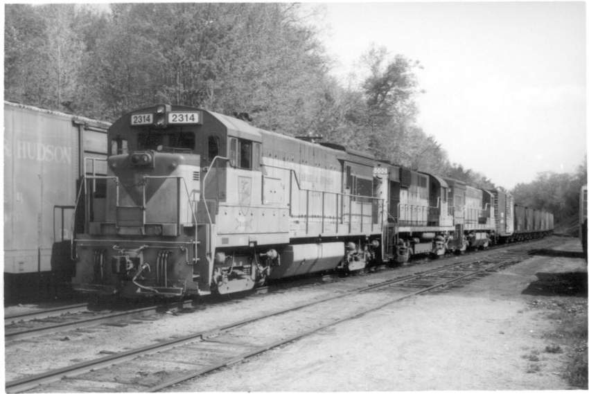 Photo of Ore Train heading south