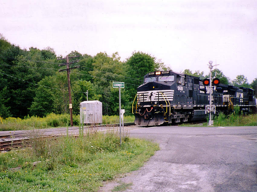 Photo of Norfolk Southern westbound at Youngs Road