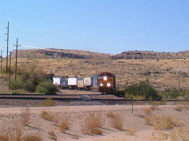 Photo of Eastbound BNSF stack train at Kingman, Arizona