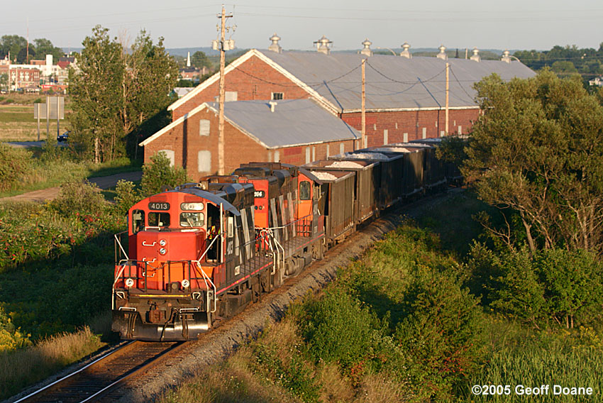 Photo of CEMR 4013 on the W&H