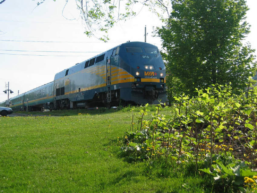 Photo of VIA train 23 taken at Charny, (Québec)