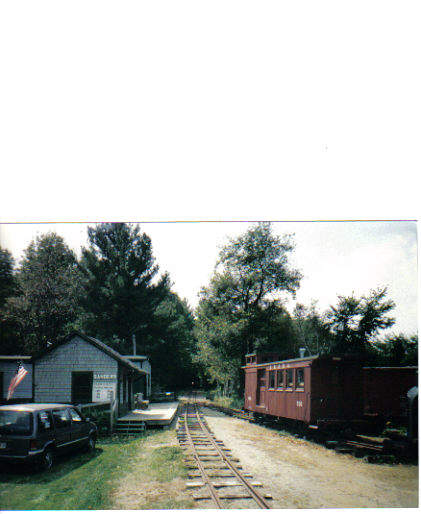 Photo of Train coming into the depot at Sanders