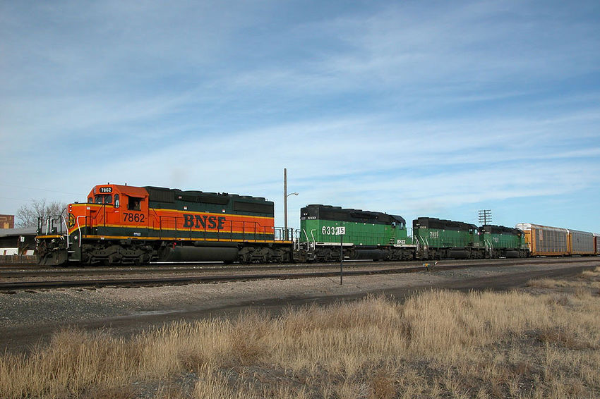 Photo of  BNSF 7862 leading a unit train of car carriers