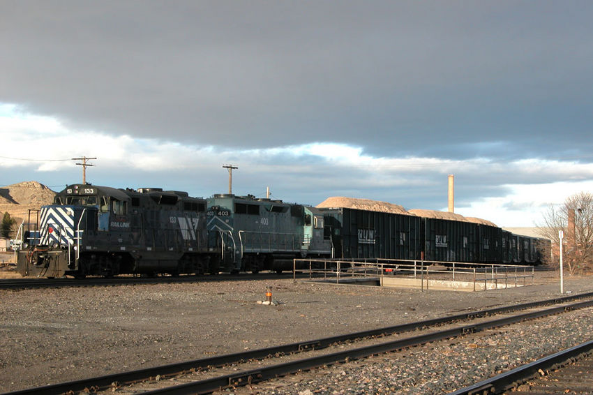 Photo of MRL GP9 113 and GP35 Livingston MT yard