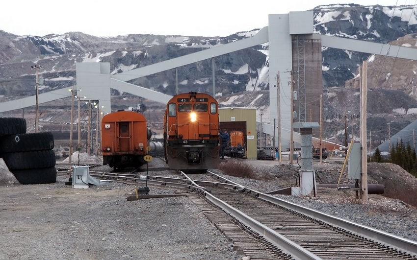 Photo of Cartier Freight comes into the mining area and drops its train