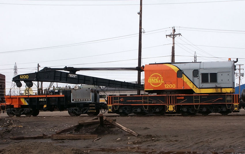 Photo of QNS and L Industrial Crane 1200