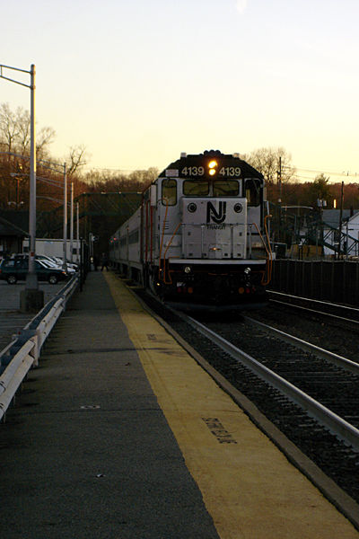 Photo of NJ Transit arriving at Waldwick NJ