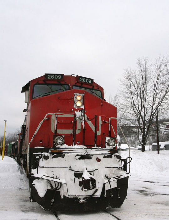 Photo of Front view of CN 2609 C44-9W