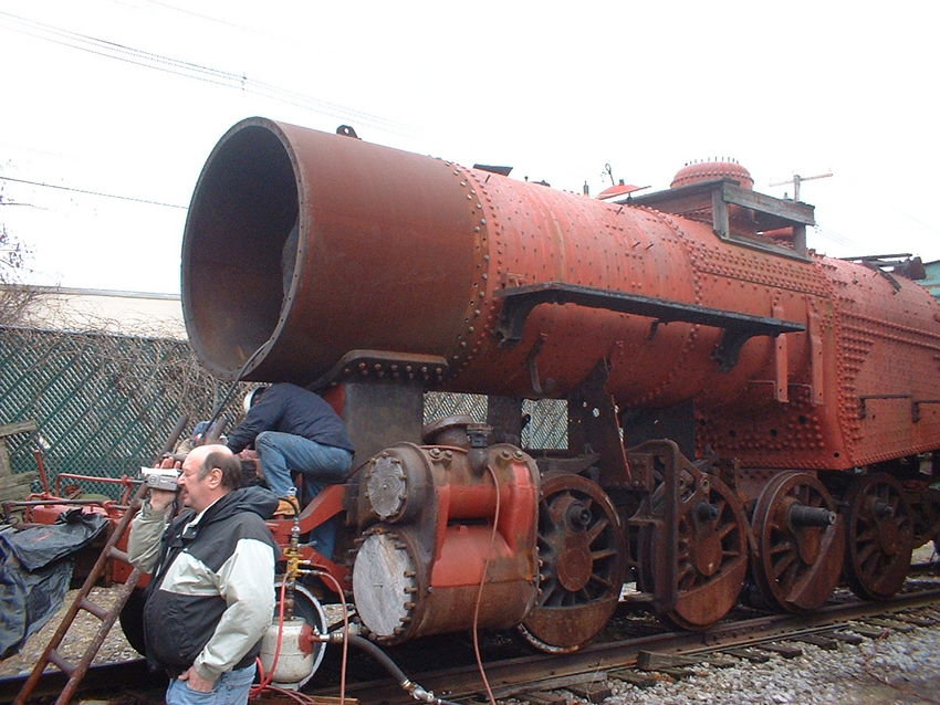Photo of CMRR crew works on ESRM's Engine 23