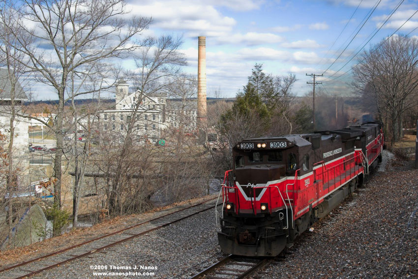 Photo of NECR Train 558 (aka P&W Coal Extra) pulls into Willimantic, CT