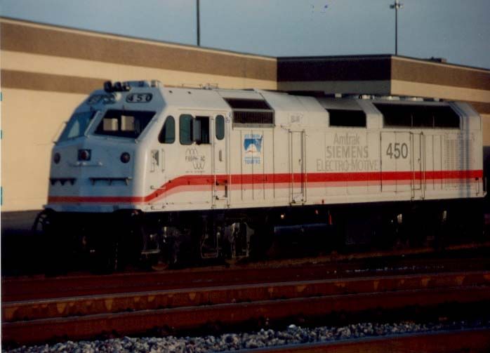 Photo of Amtrak # 450 in Seimens / I.C.E. paint scheme.