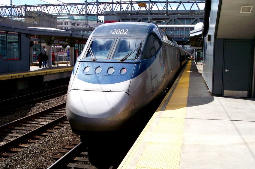 Photo of Acela train set gets ready to leave Stamford.