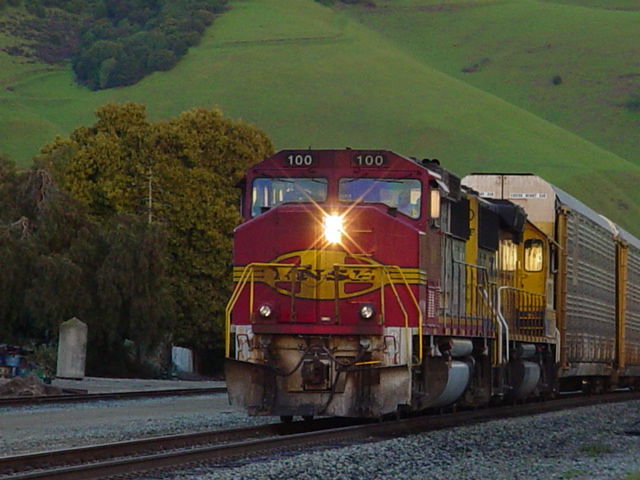 Photo of bnsf 100 in niles