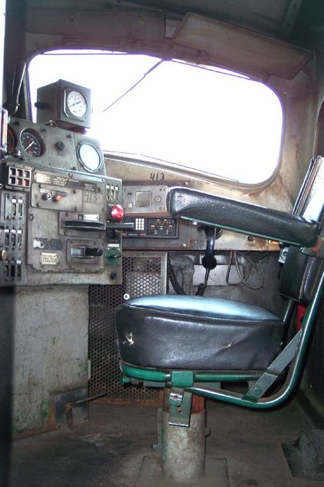 Photo of inside the cab of F10 413.