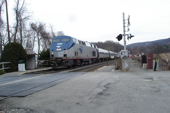 Photo of Eastbound Empire Service, Manitou, NY