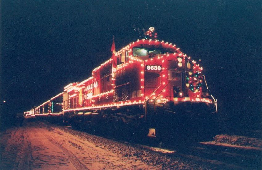 Photo of CP 8638 Holiday Train